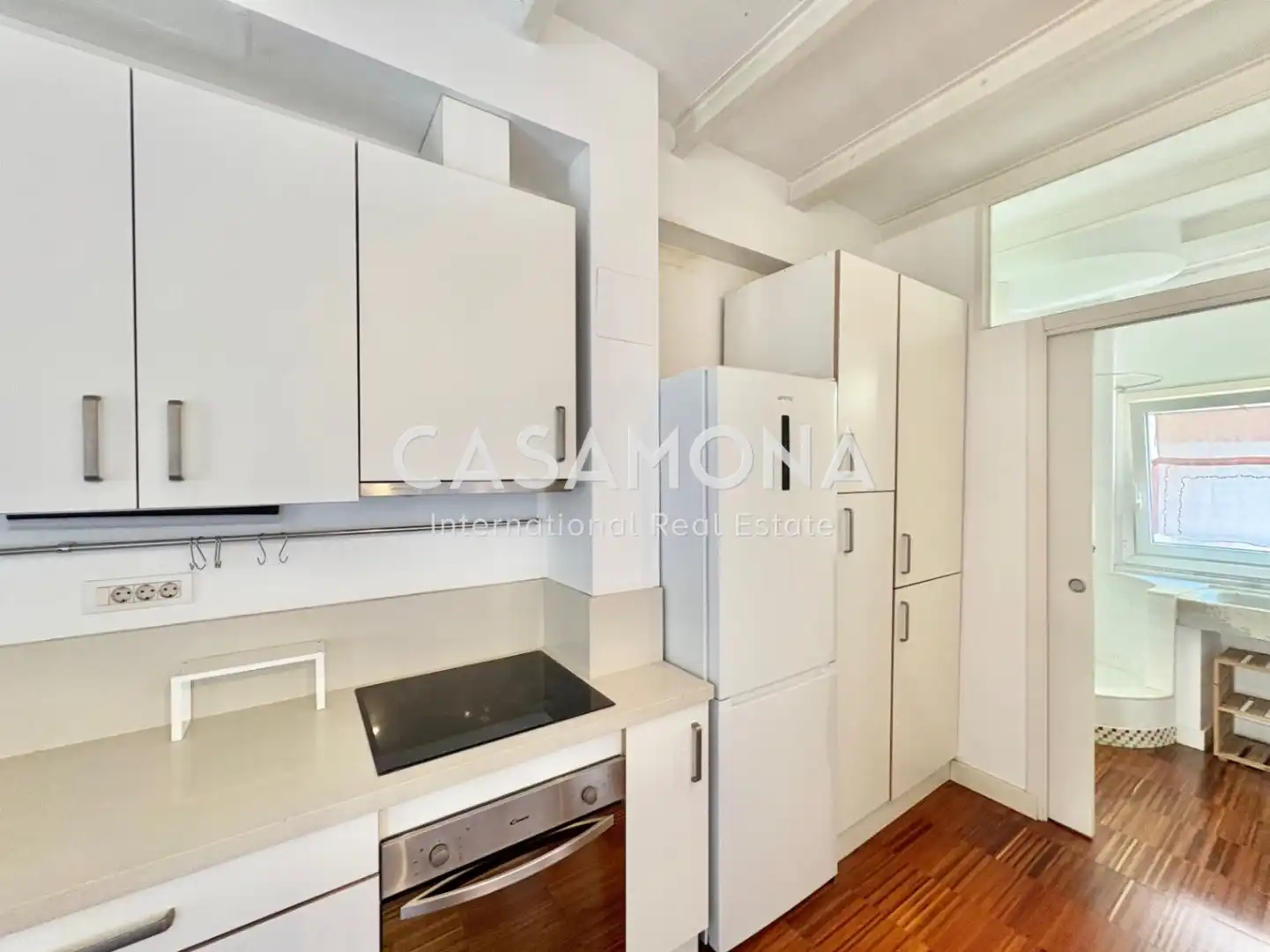 Küche von Maisonette zum Verkauf in Barcelona mit Klimaanlage, Terrasse und Balkon