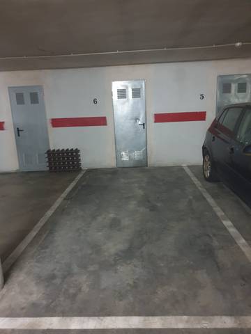 Garaje en Alquiler en N/A en Piscinas