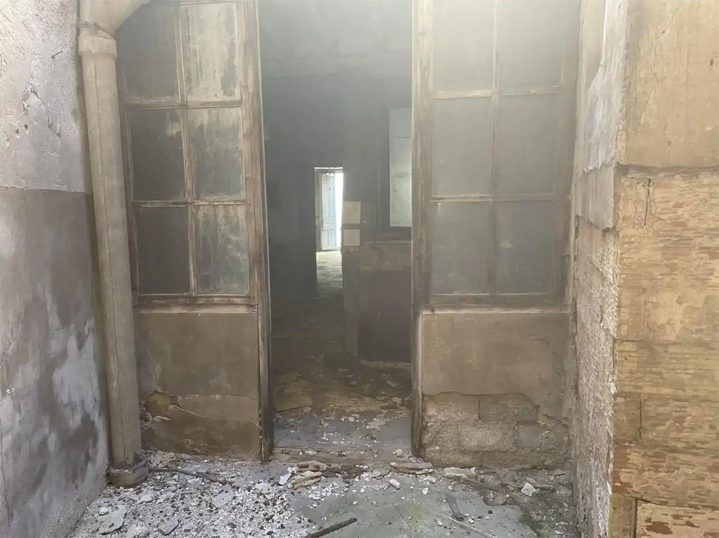 Casa adosada en venda en Villena amb Balcó