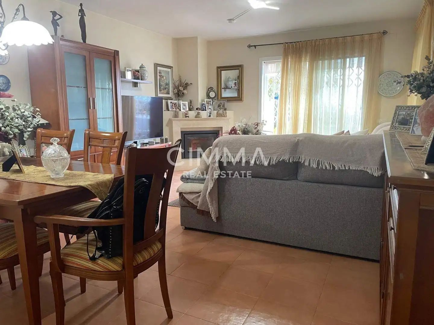 Sala de estar de Casa o chalet en venta en Polop con Jardín privado y Piscina comunitaria
