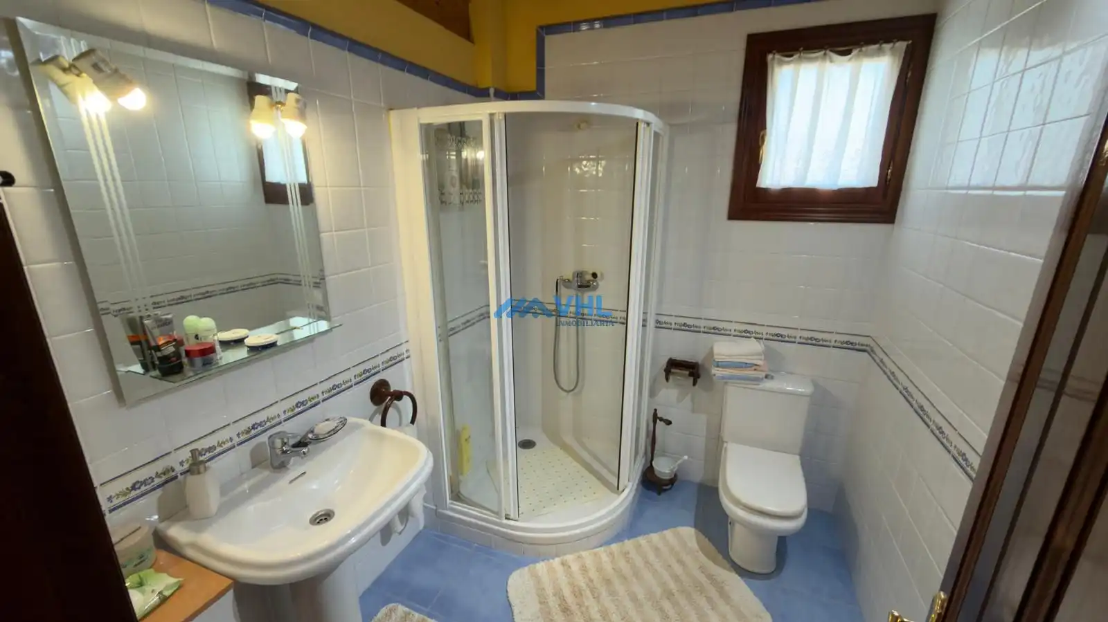 Bany de Casa o xalet en venda en Castro-Urdiales amb Calefacció, Jardí privat i Traster