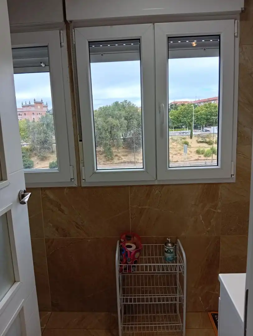Baño de Casa o chalet para compartir en Madrid con Aire acondicionado, Calefacción y Amueblado
