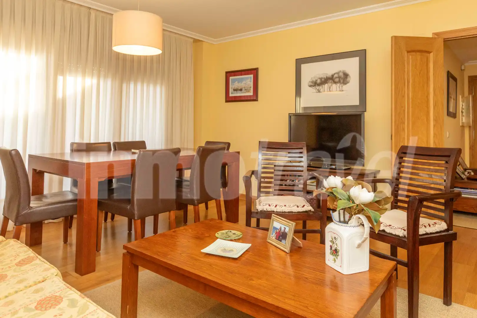 Sala de estar de Apartamento en venta en Sanxenxo con Parquet, Terraza y Trastero