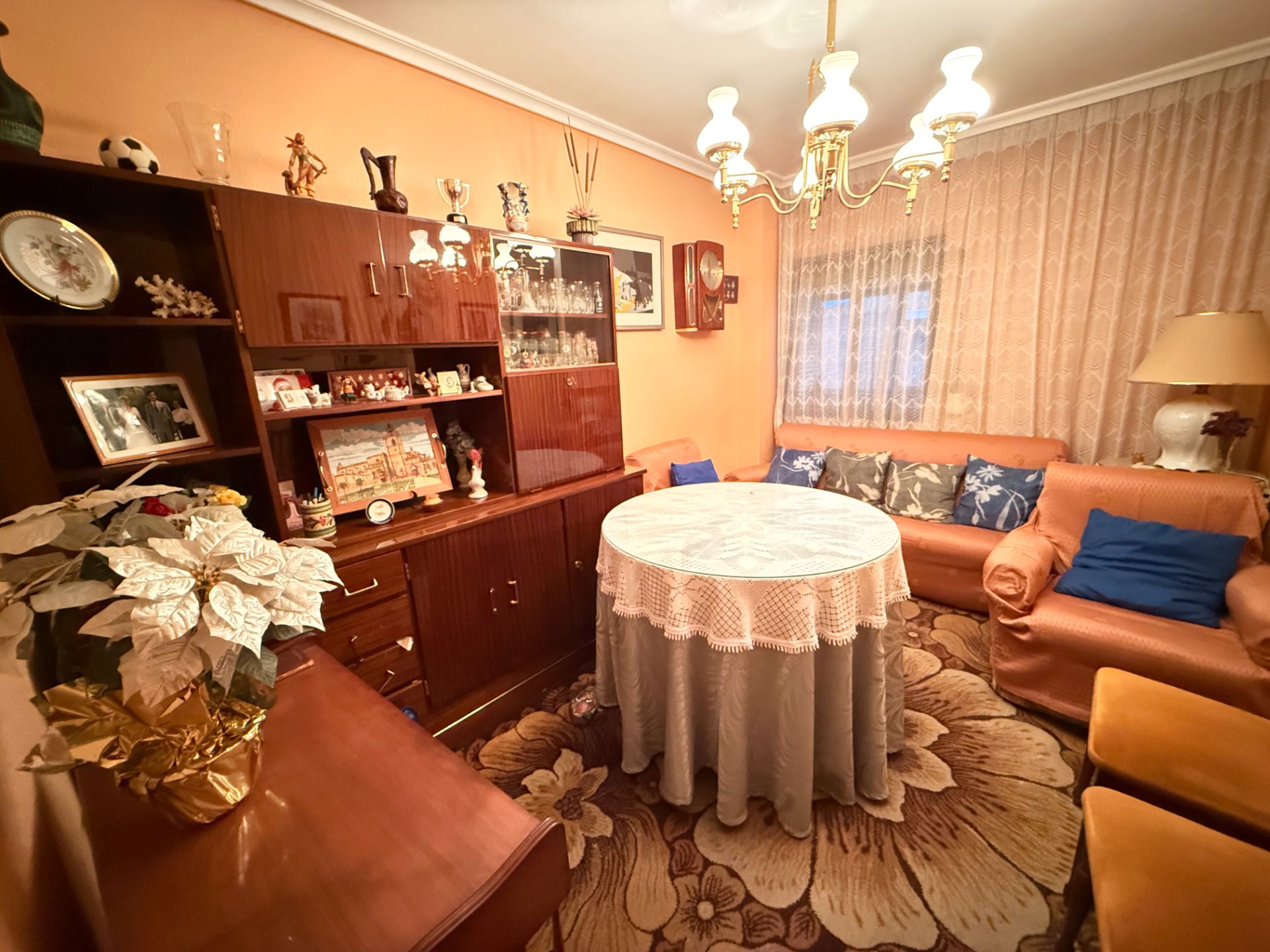 Sala d'estar de Pis en venda en Palencia Capital amb Calefacció, Moblat i Forn