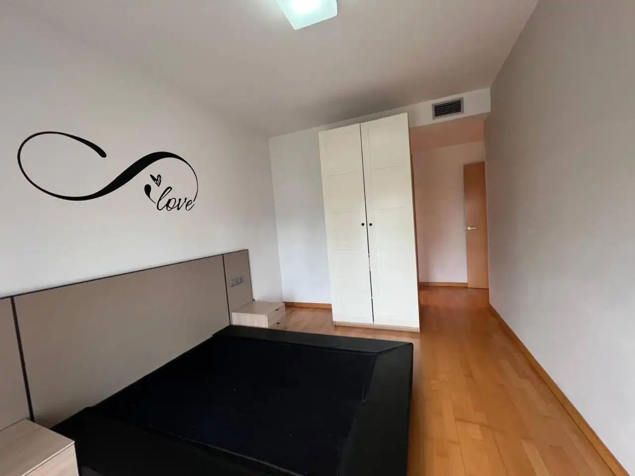 Habitación de Piso en venta en Terrassa con Aire acondicionado, Calefacción y Parquet