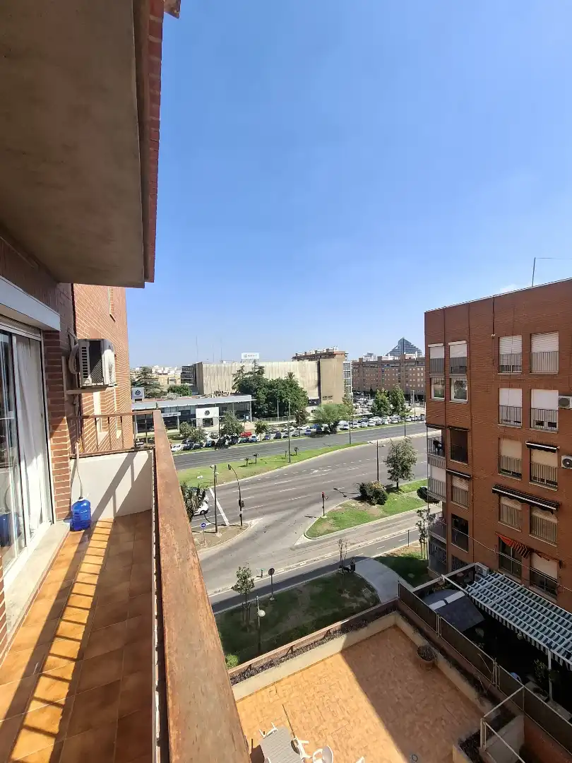 Piso de alquiler en Carrer de les Sureres, La Llum