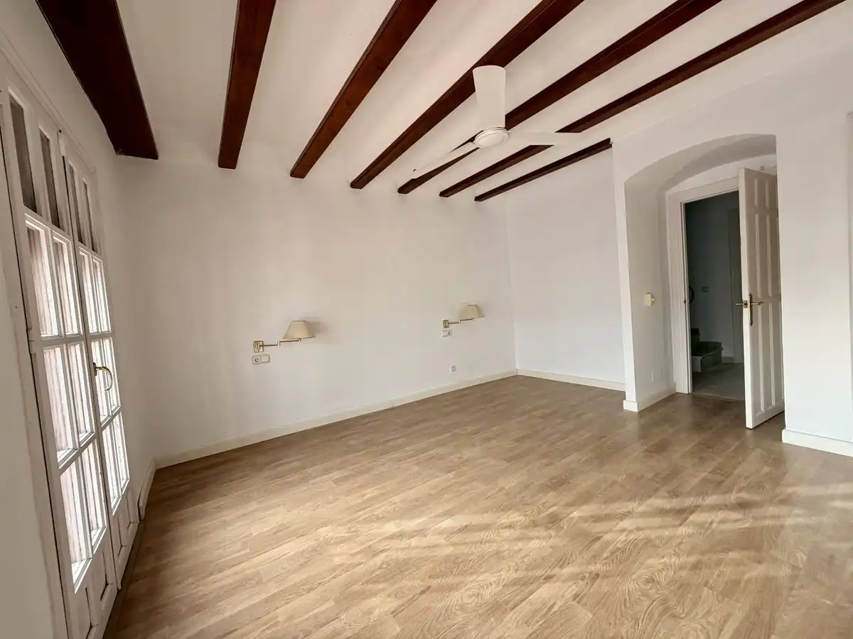 Sala de estar de Casa adosada en venta en Marbella con Aire acondicionado, Terraza y Alarma