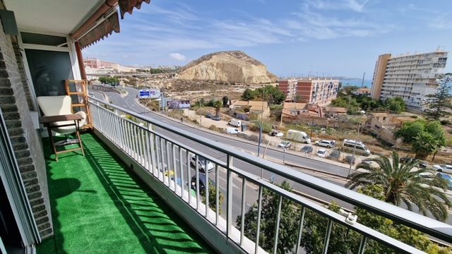 Exterior view of Flat for sale in Alicante / Alacant  with Terrace, Furnished and Oven