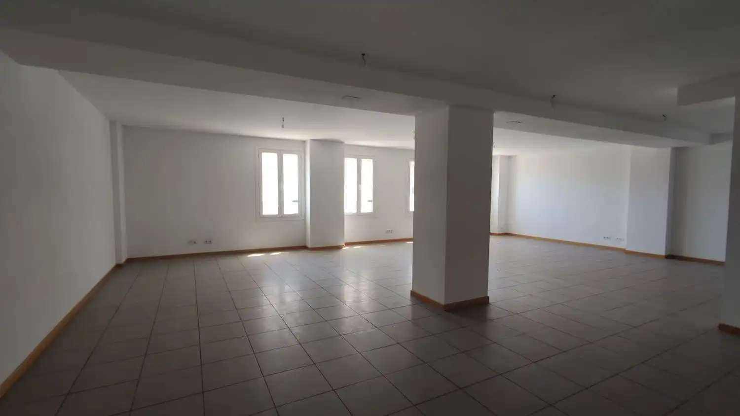 Büro zum Verkauf in Calle Deba Arrola 2, imagen 4