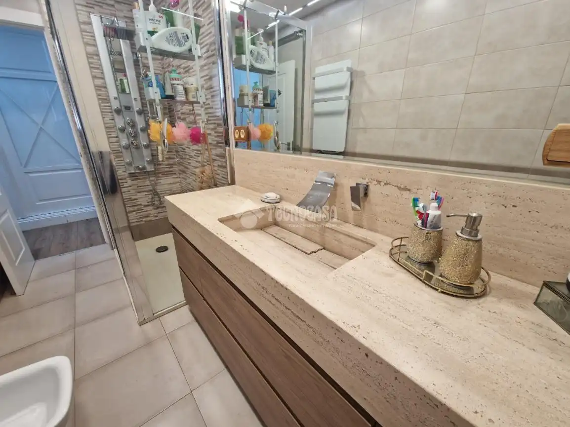 Baño de Piso en venta en Palencia con Aire acondicionado, Calefacción y Parquet
