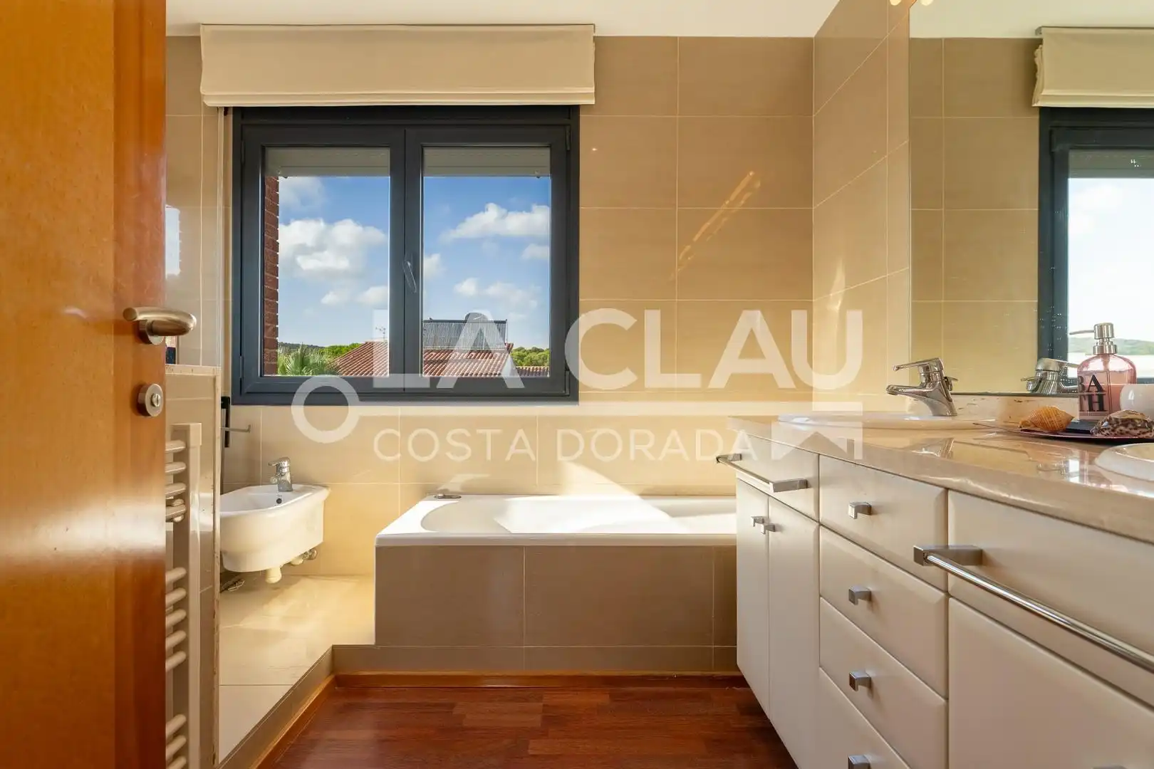 Baño de Casa o chalet en venta en Tarragona con Calefacción, Jardín privado y Terraza