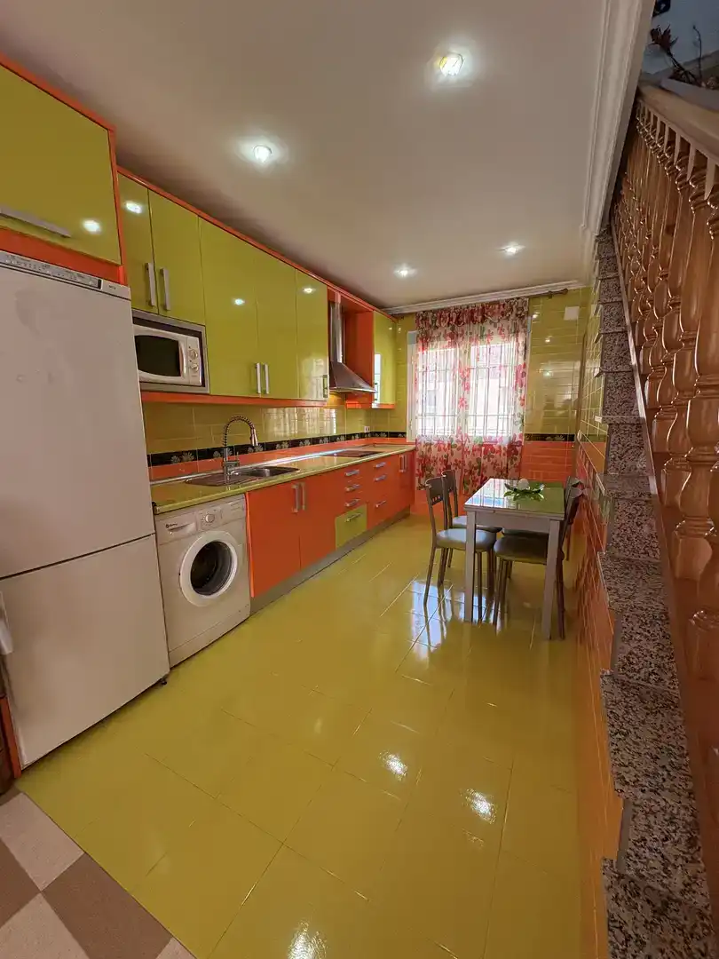 Cuina de Casa o xalet en venda en Malpartida de Plasencia amb Aire condicionat
