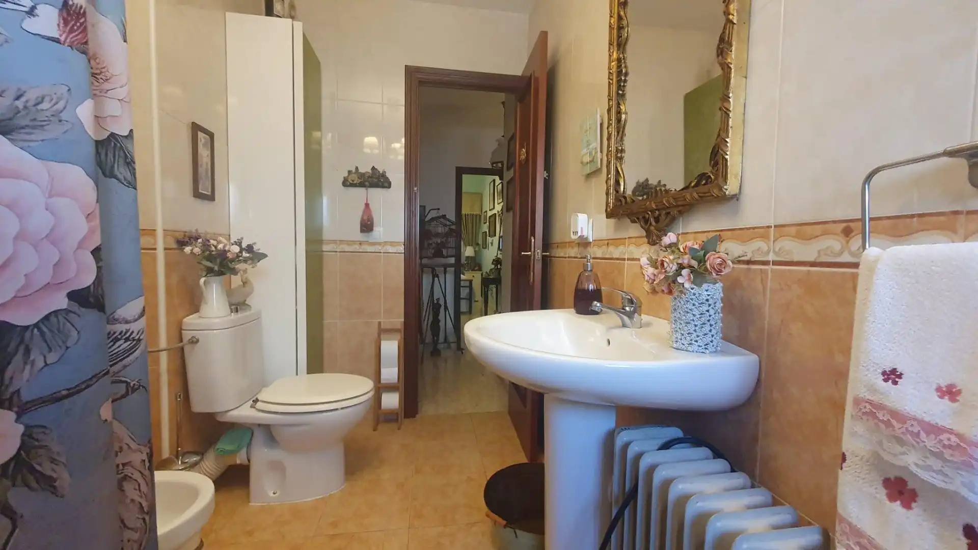 Baño de Casa adosada en venta en Camas con Aire acondicionado, Terraza y Trastero
