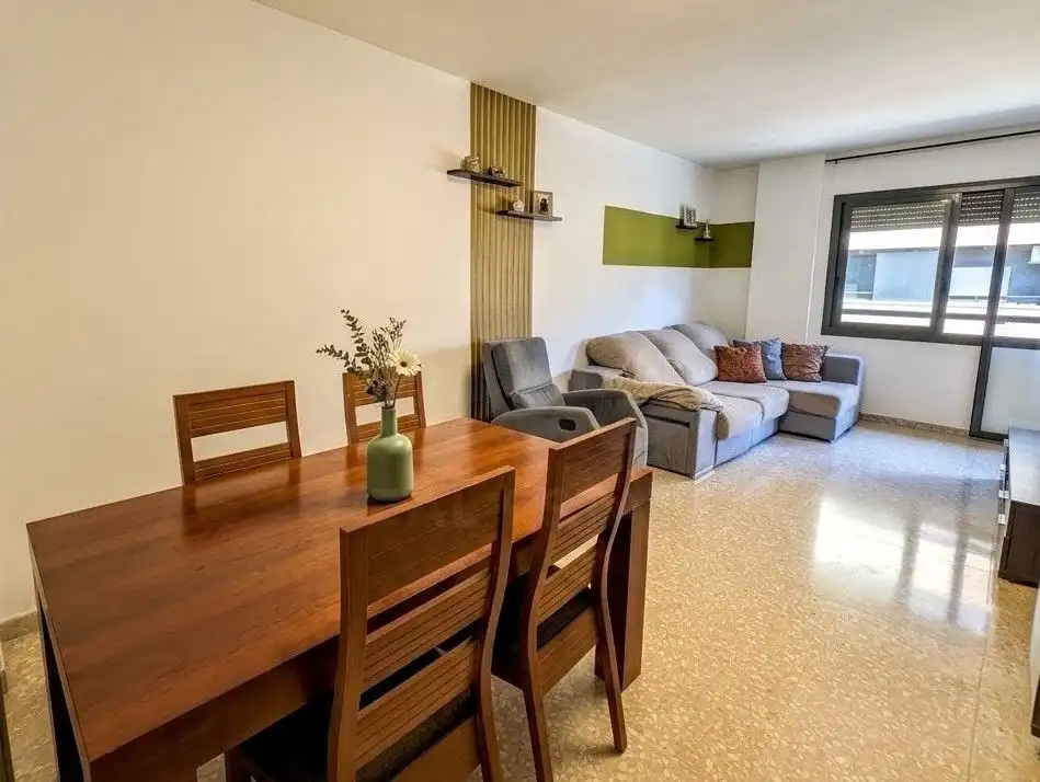 Sala d'estar de Dúplex en venda en Tortosa amb Aire condicionat