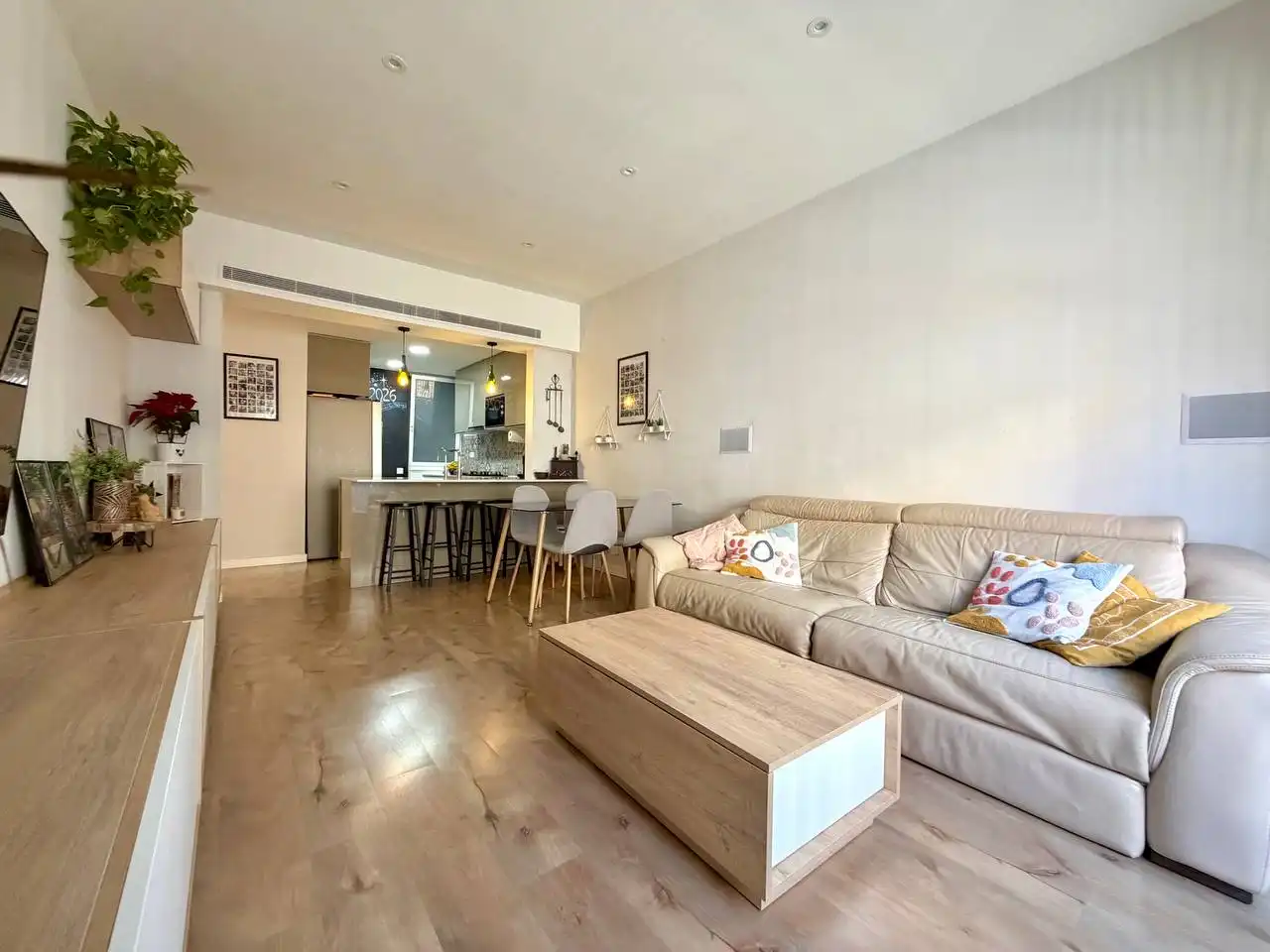 Sala de estar de Piso en venta en Barcelona con Calefacción, Balcón y Domótica