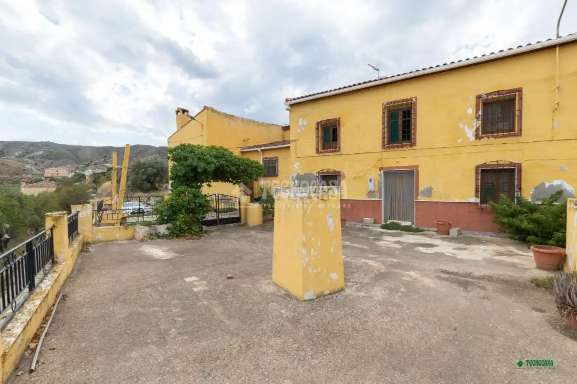 Habitatge amb jardí en venda a Cantoria