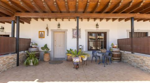 Foto 2 de Casa adosada en venda a Calle Caño del Travieso, Villamanrique de la Condesa, Sevilla