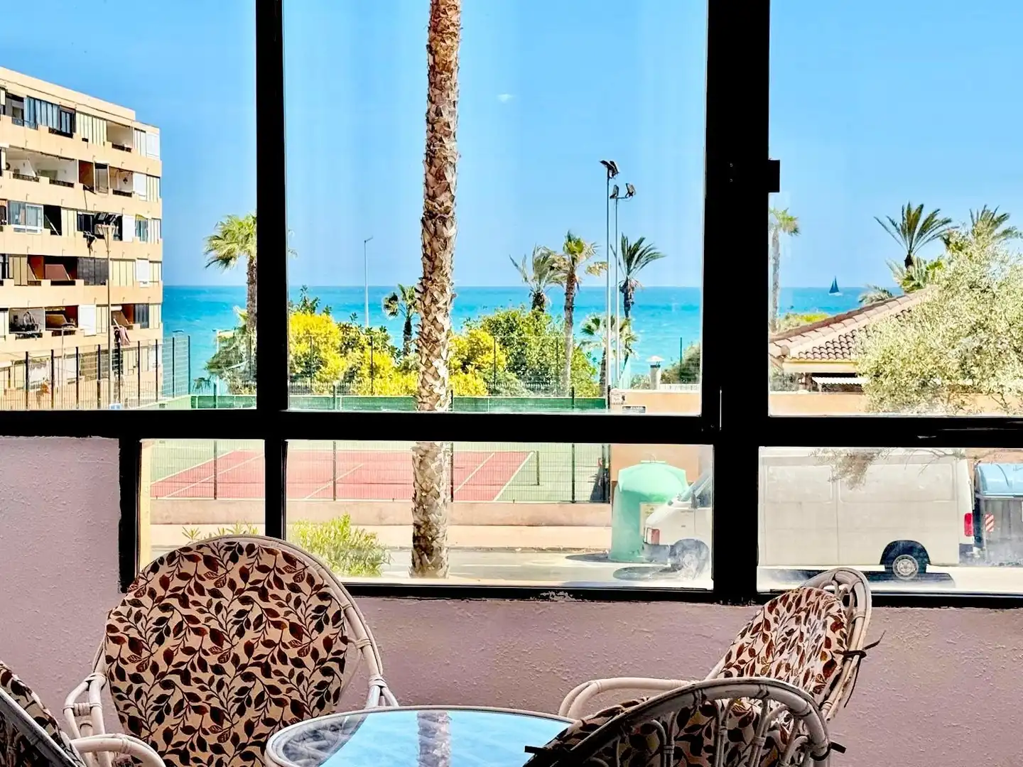 Wohnungen zum Verkauf in Torrevieja mit Schwimmbad, Möbliert und Waschmaschine