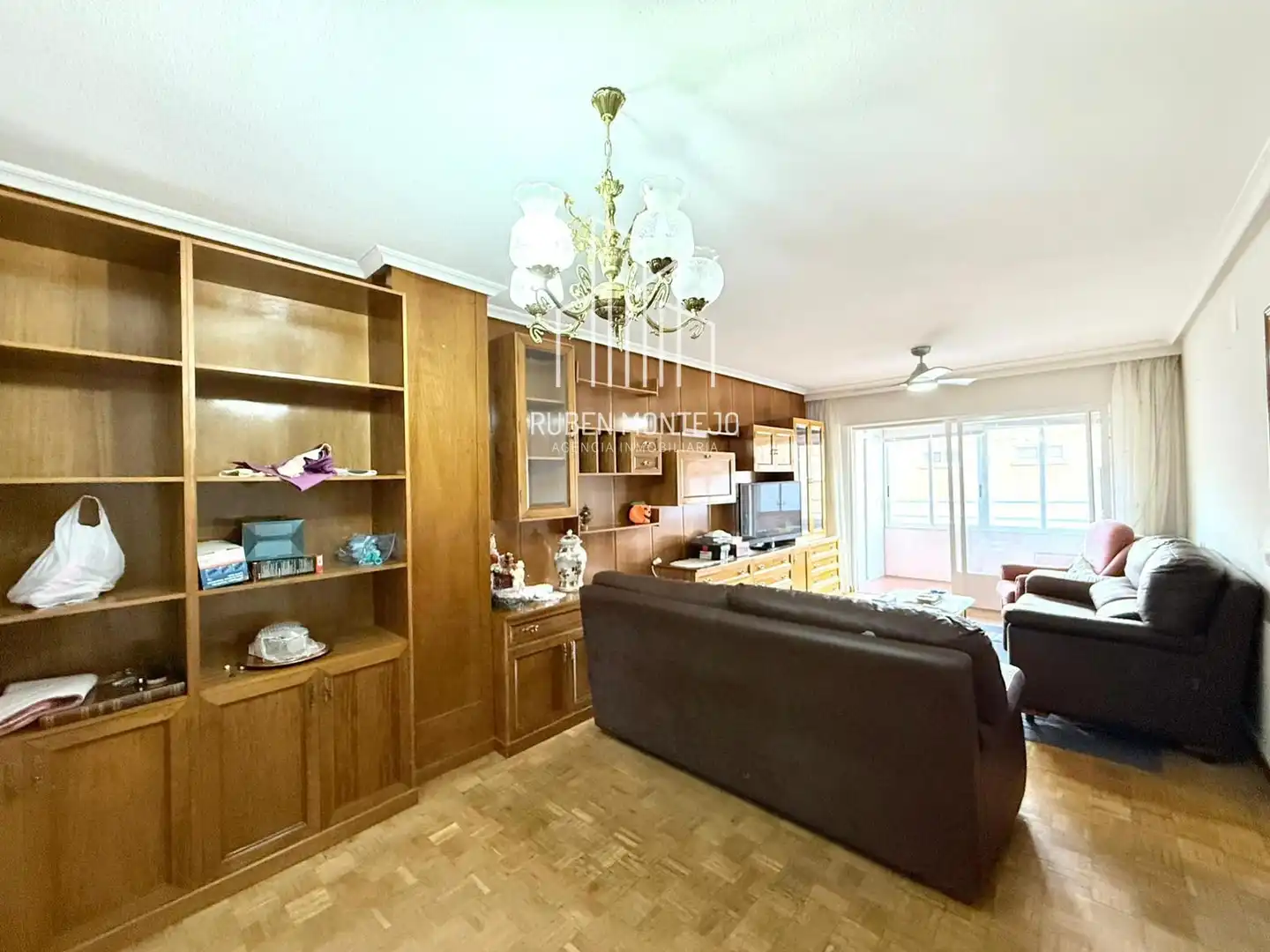 Living room of Flat for sale in Salamanca  with Heating, Terrace and Storage room