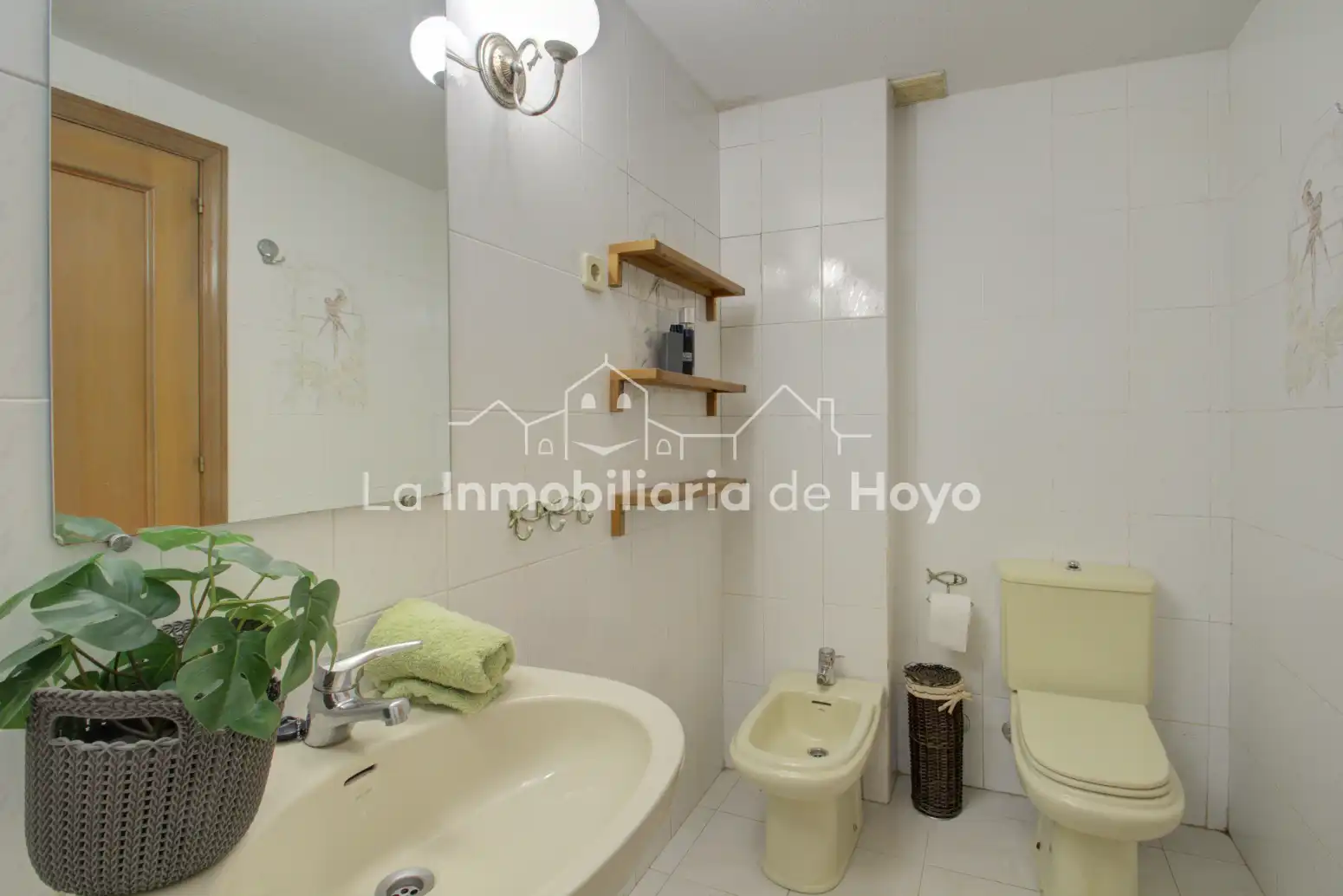 Wohnung zum Verkauf in Hoyo de Manzanares mit Heizung, Privatgarten und Abstellraum