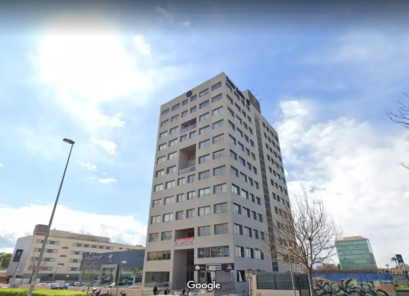 Parking avec ascenseur à vendre à Av Juan Carlos I