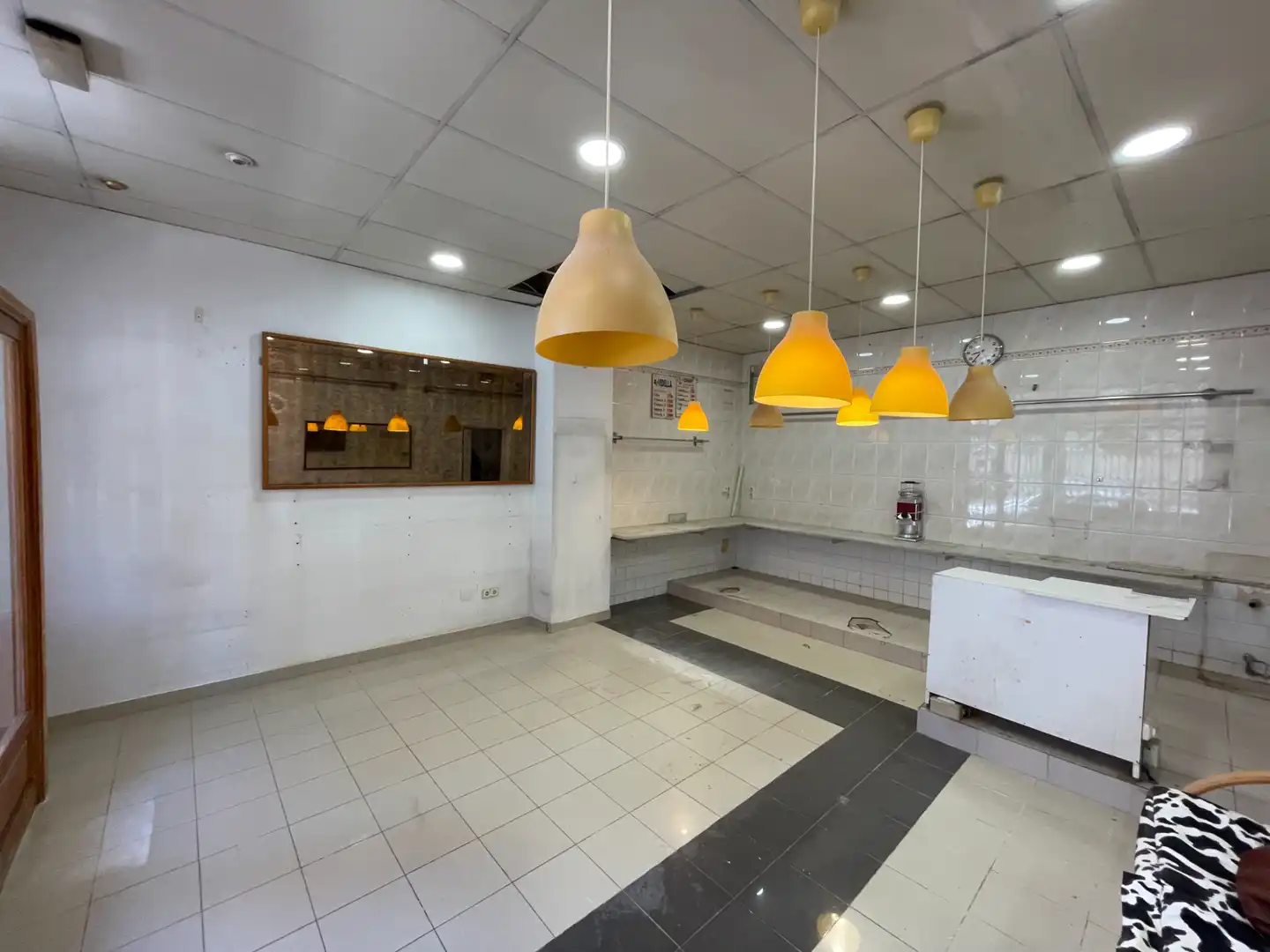 Business premises to rent in Carrer de Sant Isidre 8, imagen 3