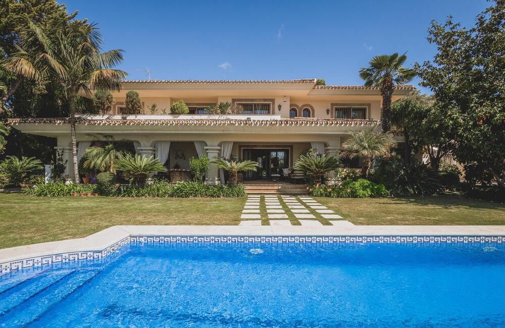 Garden of House or chalet for sale in Marbella  with Air Conditioner, Private garden and Terrace
