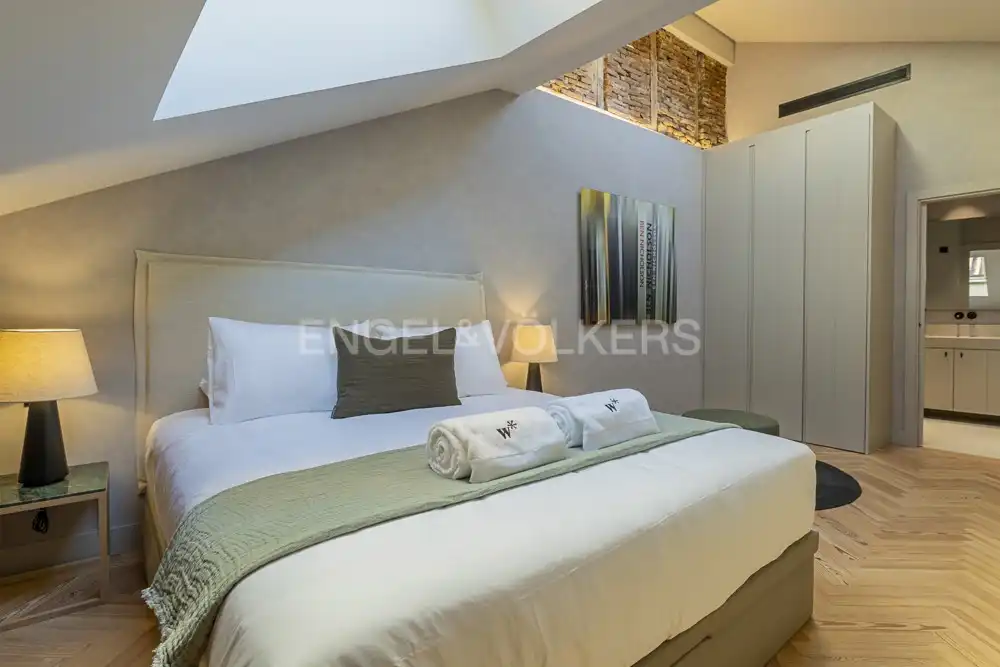 Bedroom of Flat for rent in Madrid  with Air Conditioner, Heating and Furnished