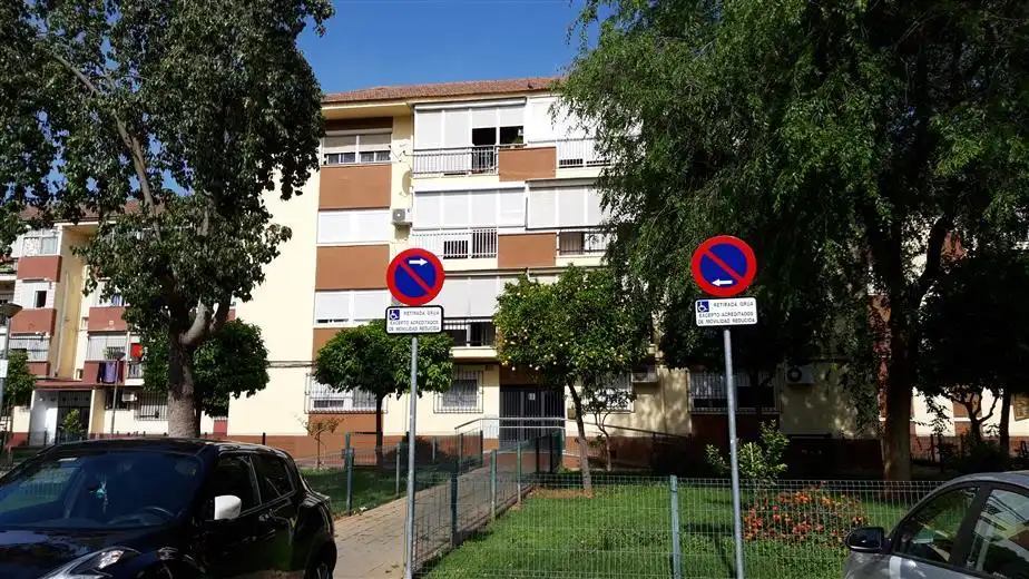 Aparcament de Pis en venda en Sevilla