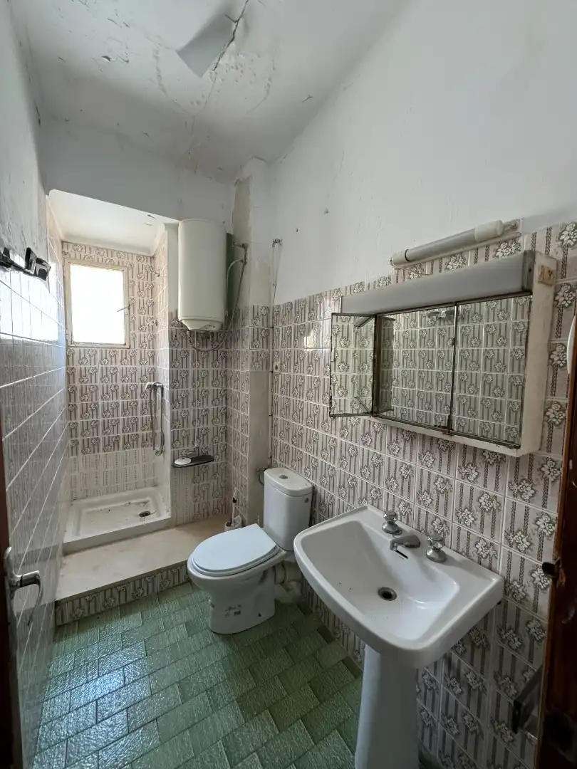 Bany de Casa o xalet en venda en Serra amb Terrassa i Balcó