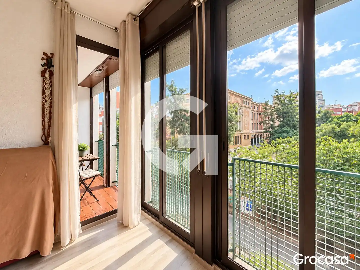 Piso con terraza en venta en CL CARRERAS I CANDI, imagen 2
