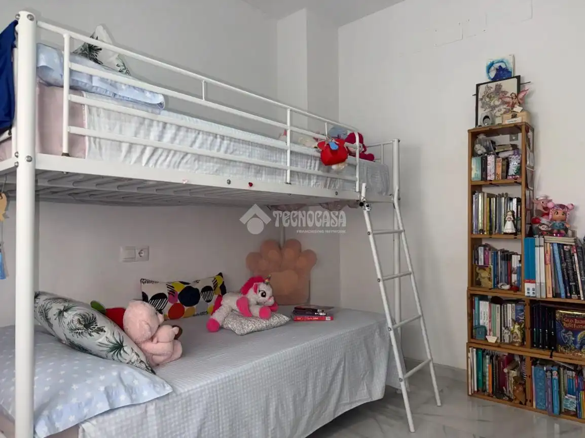 Bedroom of Detached homes for sale in La Algaba  with Air Conditioner, Private garden and Terrace