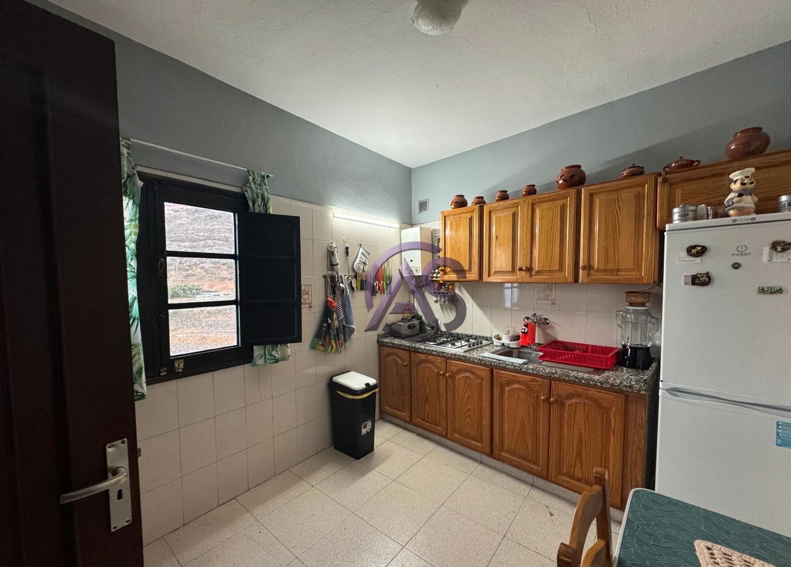 Cuina de Casa adosada en venda en Fasnia amb Moblat