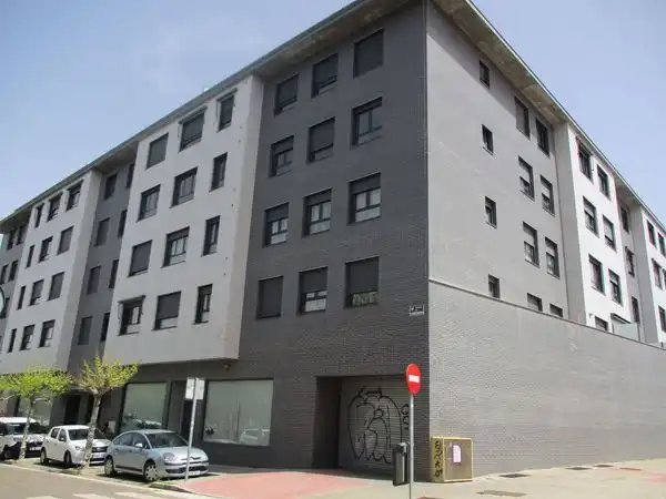 Individual con ascensor en venta en Calle Carbonero