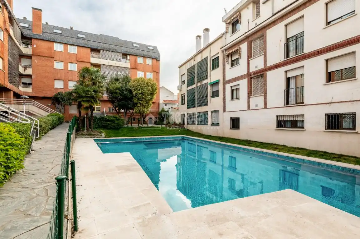 Swimming pool of Flat for sale in Las Rozas de Madrid  with Air Conditioner, Heating and Terrace