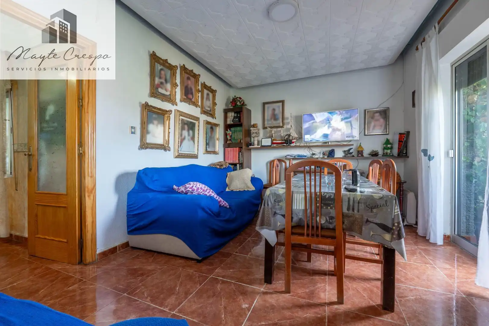 Sala d'estar de Casa o xalet en venda en La Zubia amb Calefacció, Jardí privat i Terrassa