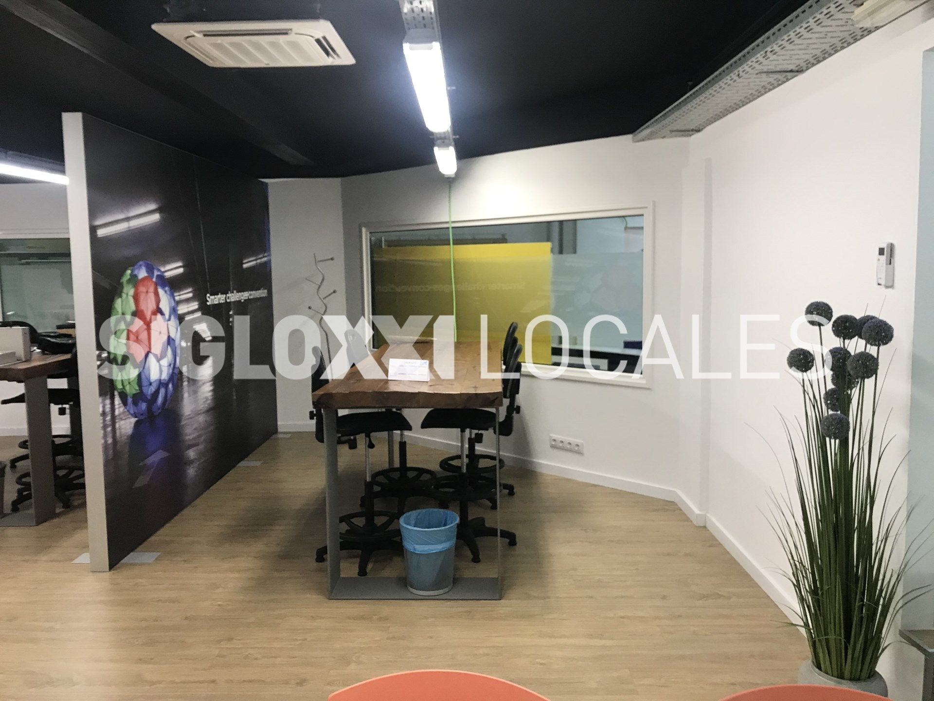 Premises for sale in  Barcelona Capital