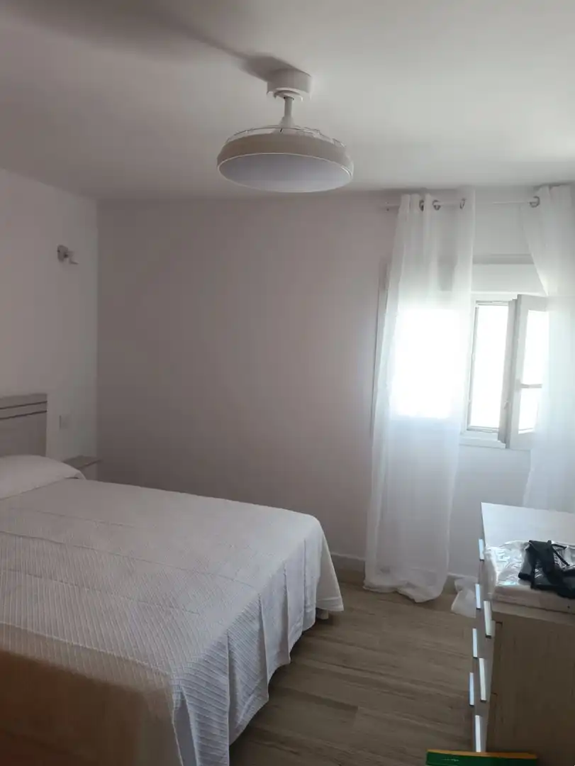 Dormitori de Apartament de lloguer en Sotogrande amb Aire condicionat
