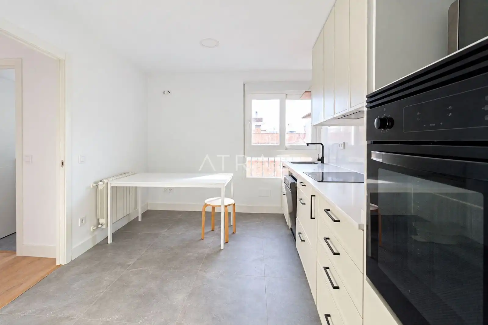 Kitchen of Duplexes for rent in Chamartín