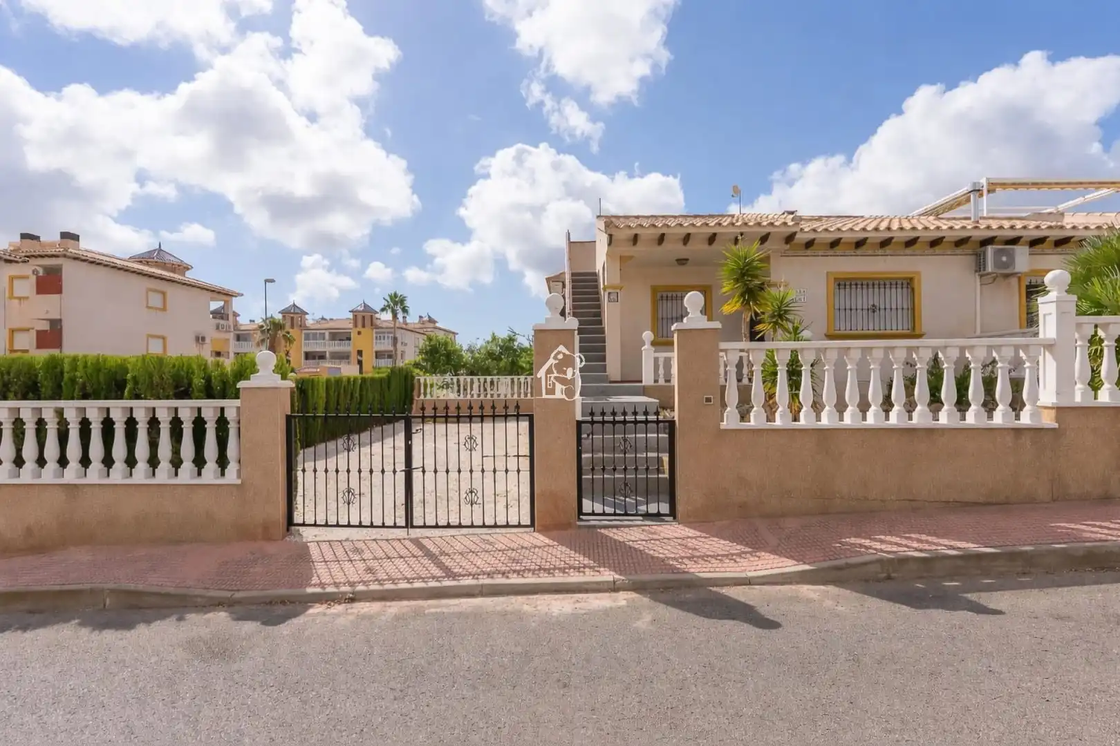 Exterior view of Detached homes for rent in Orihuela  with Air Conditioner, Terrace and Storage room