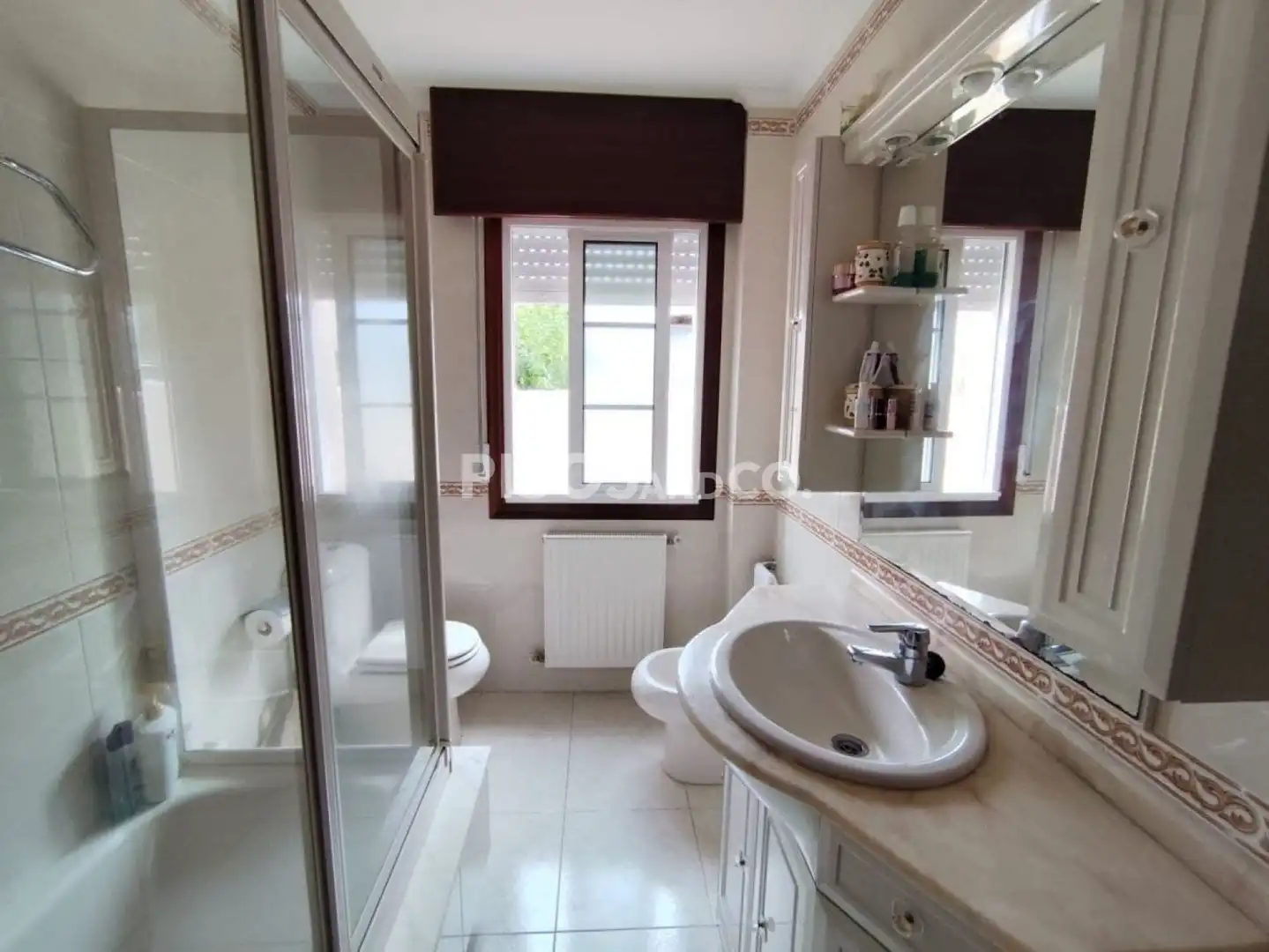 Bathroom of Houses for sale in A Coruña Capital   with Heating, Terrace and Furnished
