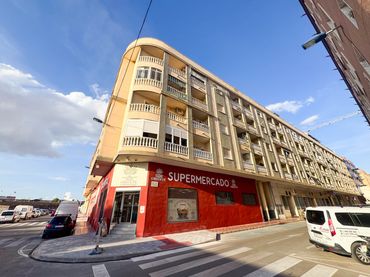 Pis amb balcó en venda a Centro