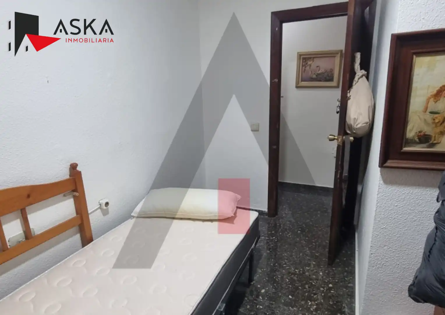 Bedroom of Flat for sale in Torrent  with Air Conditioner and Balcony