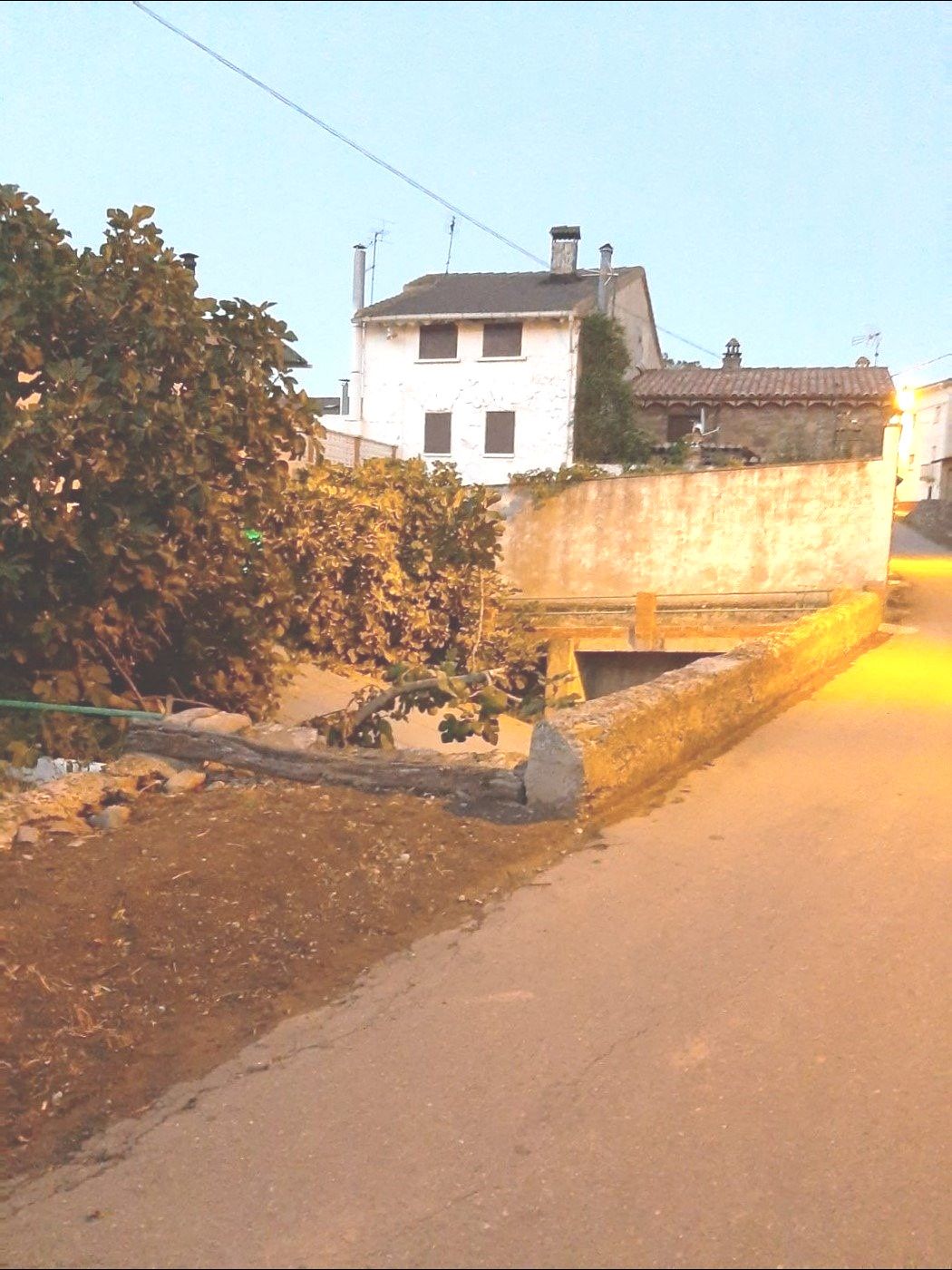 Vista exterior de Casa o xalet en venda en Santa Engracia del Jubera amb Jardí privat, Terrassa i Traster