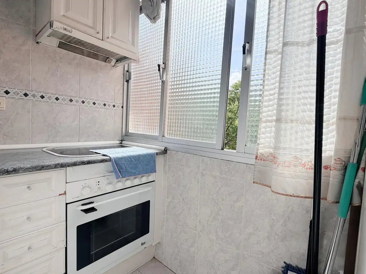 Cocina de Piso en venta en Madrid con Calefacción