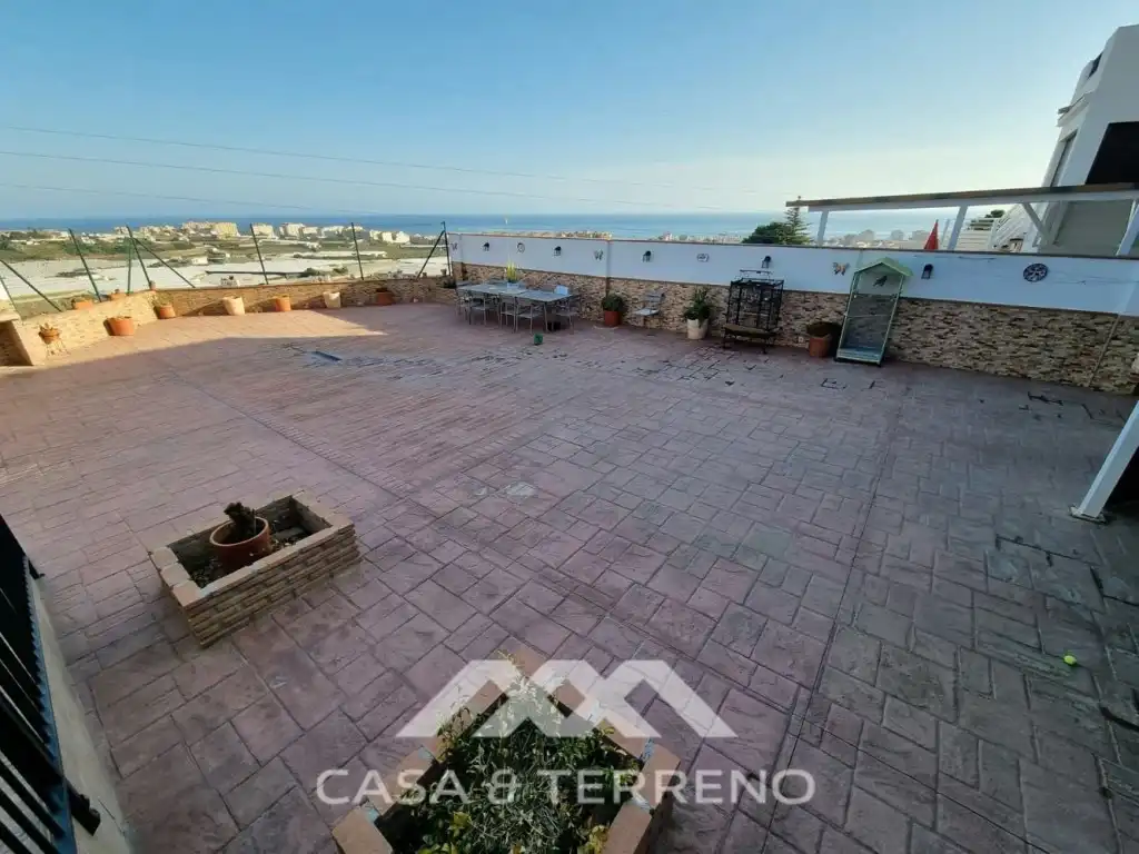 Maison avec terrasse à vendre à Urbanización Panorama