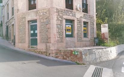 Vista exterior de Local en venda en Cabrales amb Calefacció