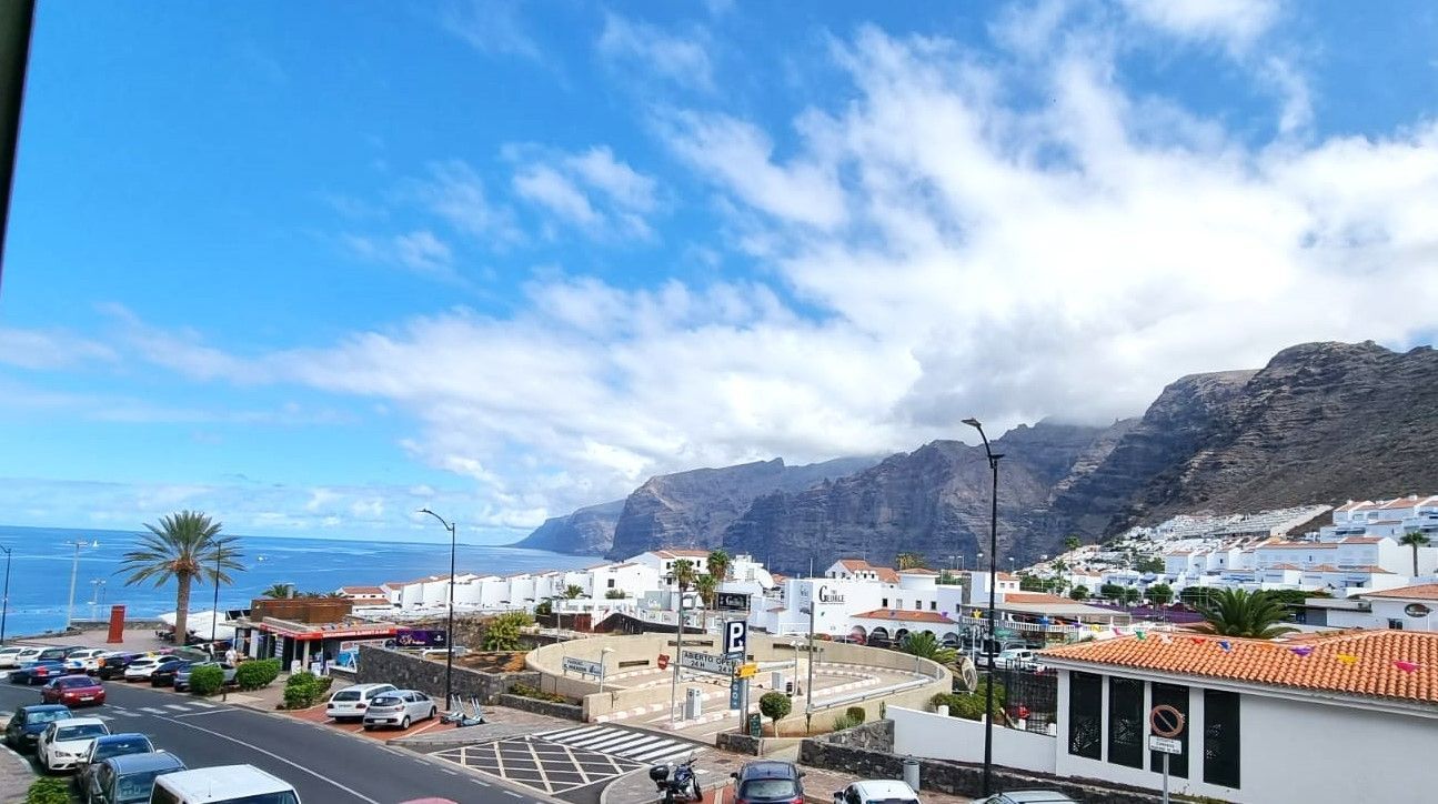 Exterior view of Apartment for sale in Santiago del Teide  with Air Conditioner and Terrace