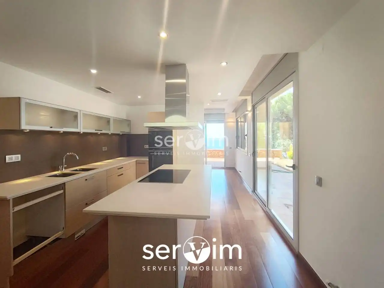 Cuina de Casa o xalet en venda en Sant Feliu de Guíxols amb Aire condicionat, Jardí privat i Terrassa