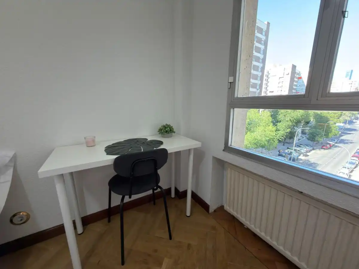 Bedroom of Apartments for share in Madrid  with Heating, Furnished and Internet
